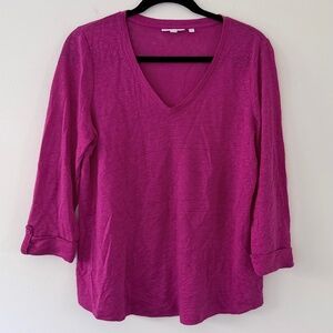 NWOT Chicos 100% Linen V Neck Curved Hem 3/4 Button Tab Sleeve 'Beet' Color Tee